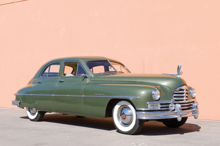  Packard Super Deluxe Eight Touring Sedan 1949 года  (фото 1 из 5)